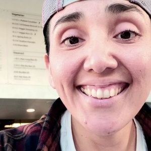 Meet your Posher, Dee